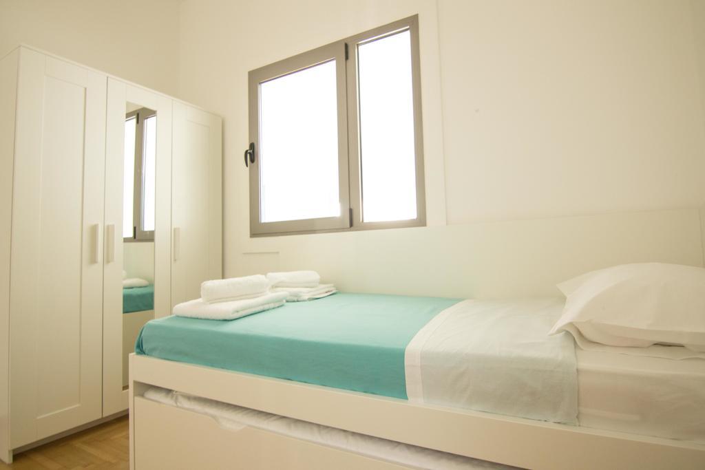 Athenian Blue - Family Apt 5' Minutes From Acropolis Museum Экстерьер фото