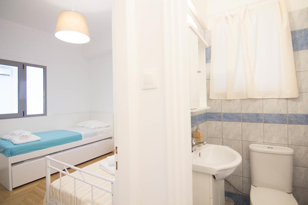 Athenian Blue - Family Apt 5' Minutes From Acropolis Museum Экстерьер фото