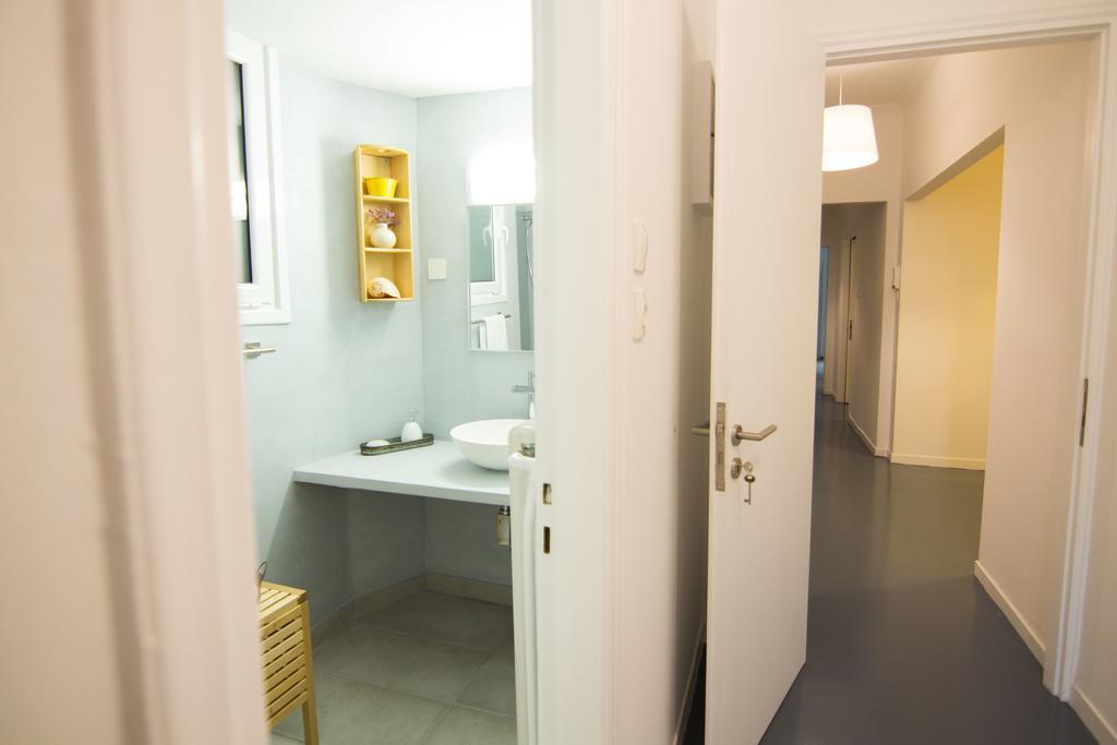 Athenian Blue - Family Apt 5' Minutes From Acropolis Museum Экстерьер фото