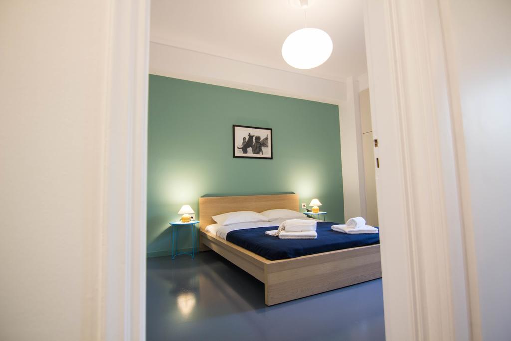 Athenian Blue - Family Apt 5' Minutes From Acropolis Museum Экстерьер фото